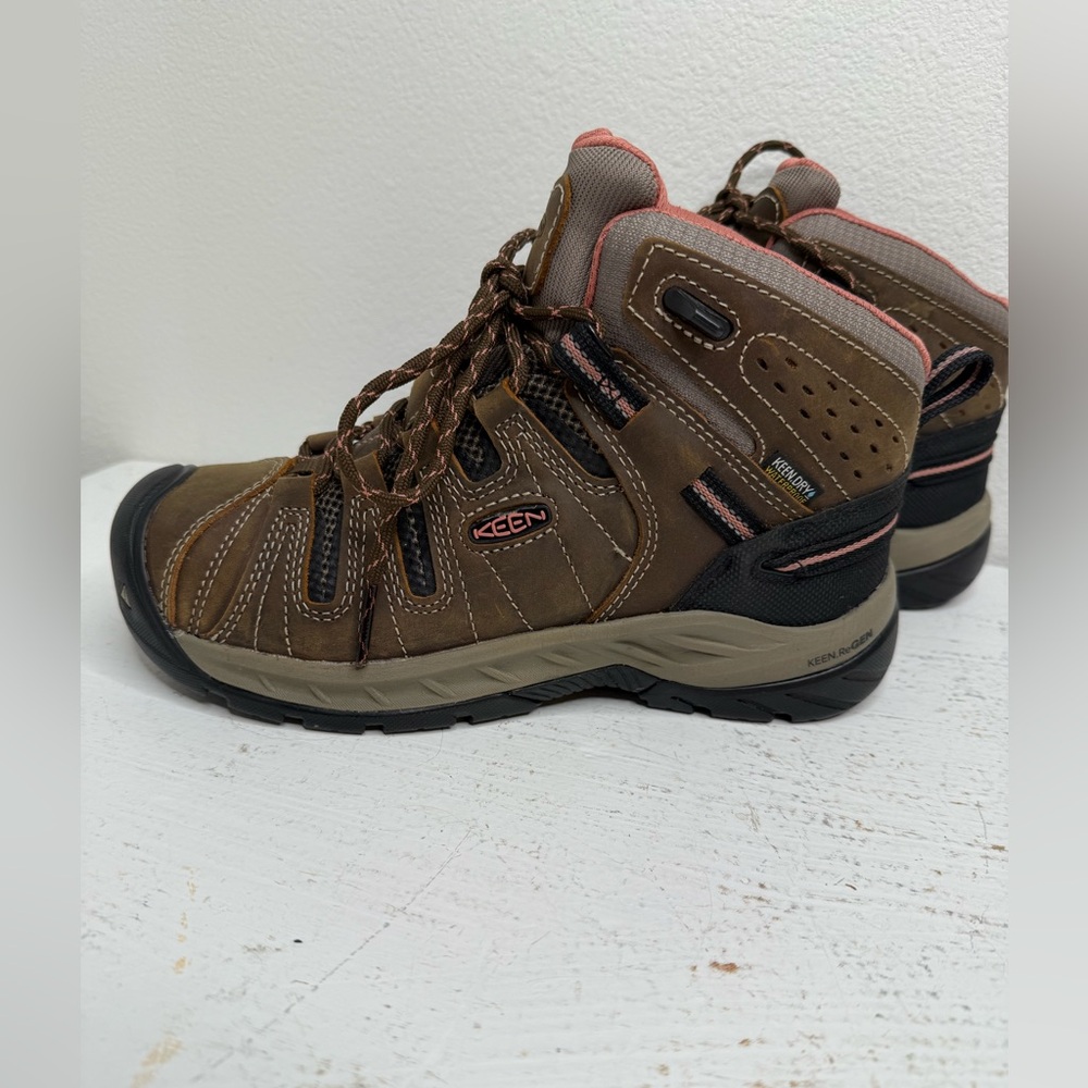 KEEN Utility Flint II Women’s Waterproof Work/Hiking Boots – Soft Toe – 7W